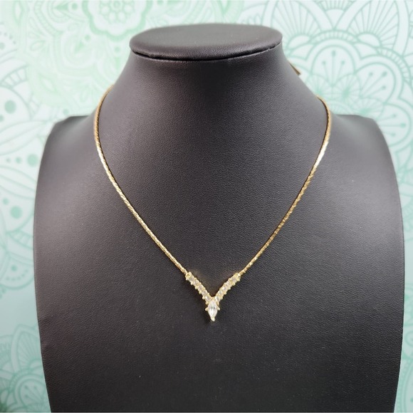 Vintage Signed CD Christian Dior Necklace - Still has store tag - Picture 3 of 7